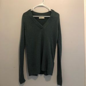 Green v neck Abercrombie and Fitch sweater!